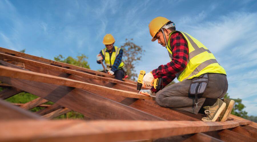 Professional Flat Roofing Installation services in Onalaska, WI